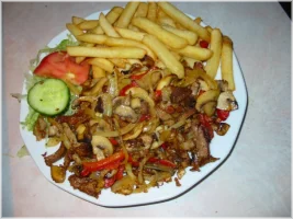 Met paprika, champignons en uien