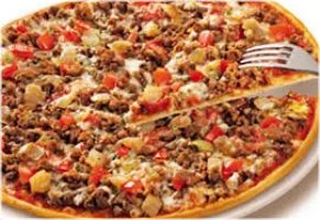 Tomaat, kaas, gehakt, champignons, paprika en ui